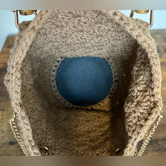 NEW Forever 21 Small Crochet Tote Bag/Crossbody Brown Gold Tan Bamboo Handles - Picture 4 of 5